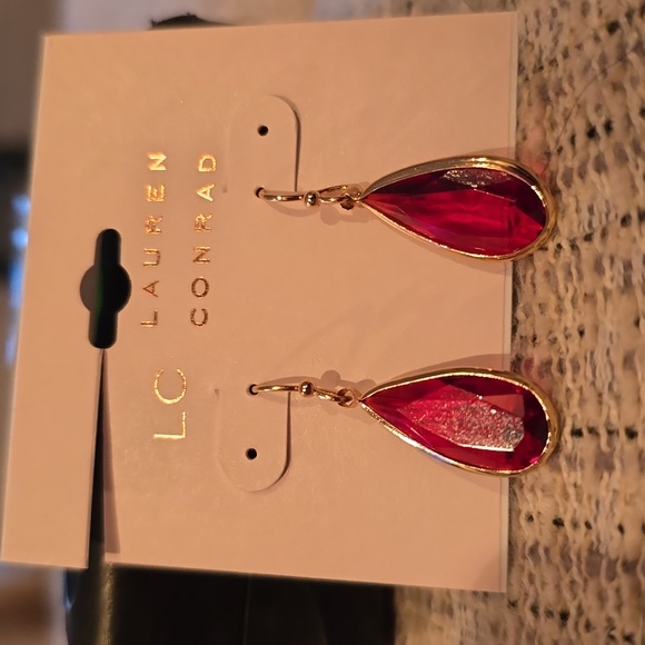 LC LAUREN CONRAD BRAND WOMEN'S RED TEARDROPS FASHION JEWELRY EARRINGS - Picture 5 of 8